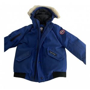 Comfortable Size L bomber coat and very warm